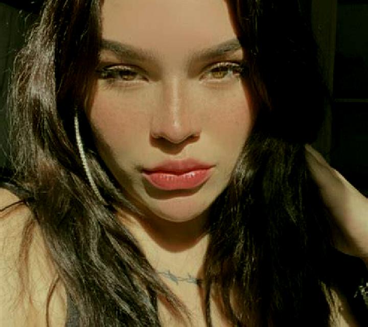 Constanza Molina escort