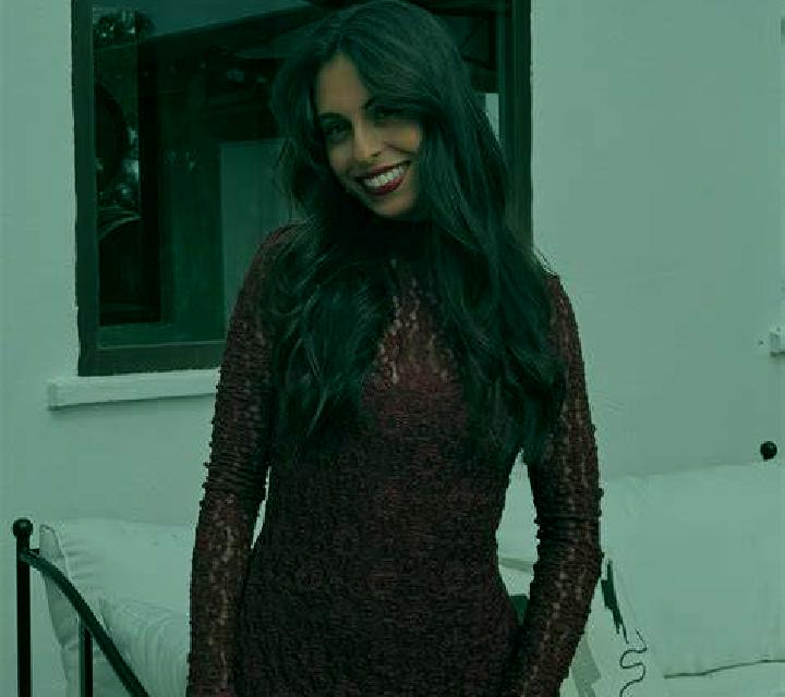 Manuela Cochrane escort