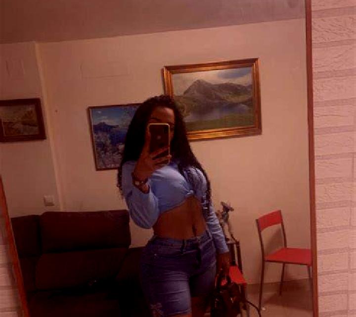 Nadia Lebu escort