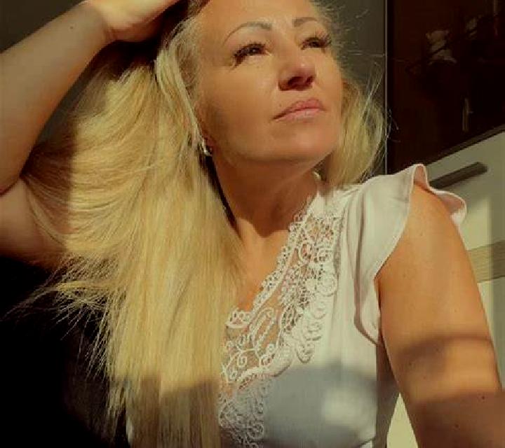 Paulina Gorbea escort