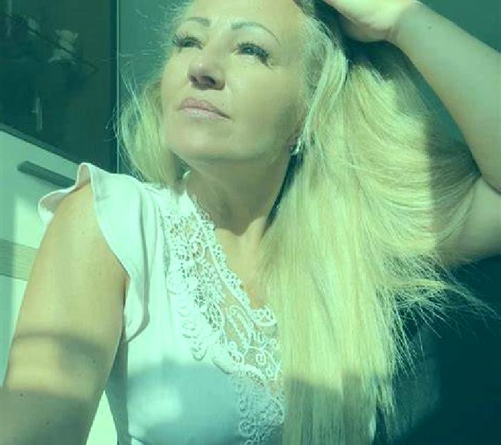 Zara Puyehue escort